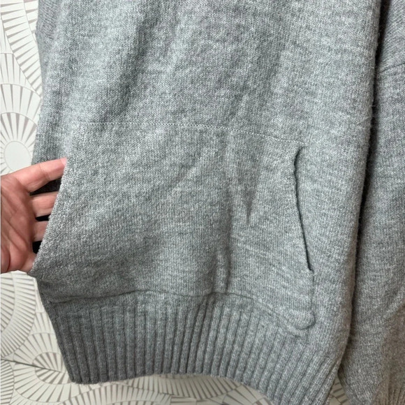 Olivia Sky Women’s Gray Turtleneck Sweater with Front Pocket Drawstring Size 3X - Picture 3 of 6